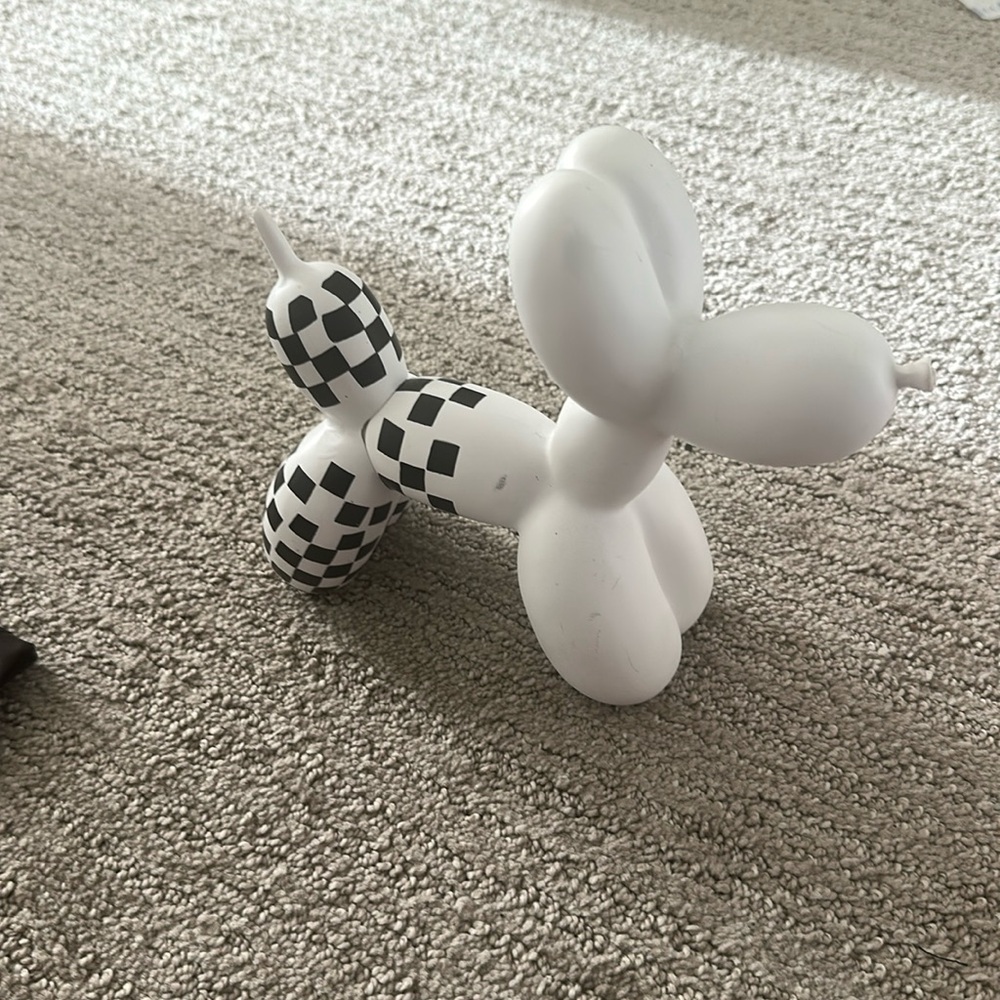 Balloon animal dog decoration